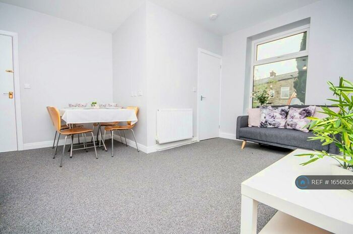 2 Bedroom Terraced House To Rent In Abbey Street, Bacup, OL13