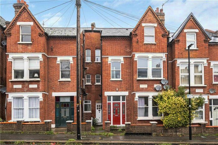 2 Bedroom Flat To Rent In Ullswater Road, London, SE27