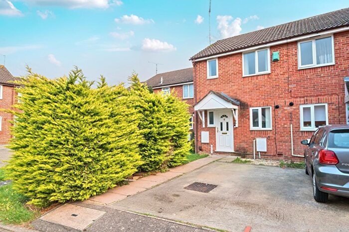 2 Bedroom Terraced House For Sale In Todd Close, Aylesbury, HP21