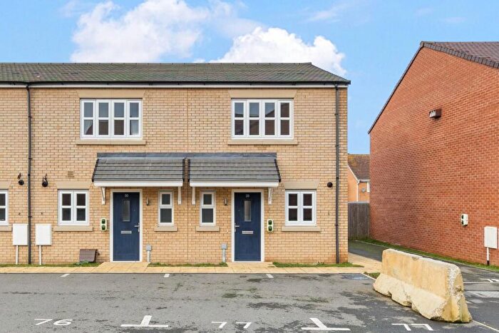 2 Bedroom End Of Terrace House For Sale In Greenhouse Close, Buckingham Fields, Northampton, NN4