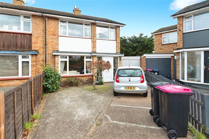 3 Bedroom Semi Detached House For Sale In Chalfont Close, Leigh-On-Sea, Essex, SS9