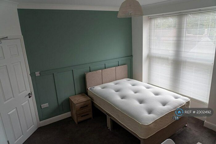 7 Bedroom Semi-Detached House To Rent In Snowdon Road, Bristol, BS16