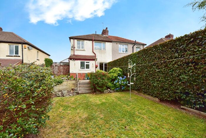 3 Bedroom Semi-Detached House For Sale In Norton Lees Square, Sheffield, South Yorkshire, S8