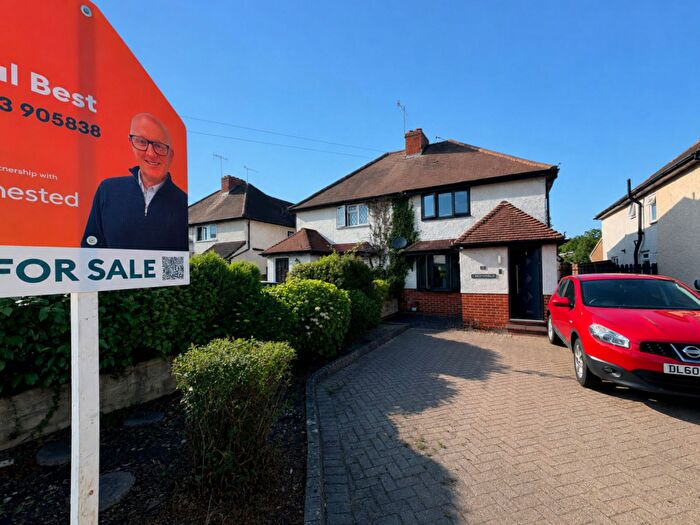 3 Bedroom Semi-Detached House For Sale In Smallfield Road, Horley, RH6
