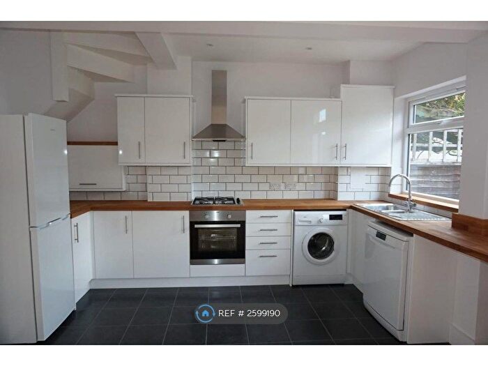 3 Bedroom Terraced House To Rent In Cumberland Road, London, SE25