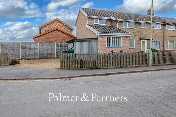 4 Bedroom Semi Detached House For Sale In South Close, Leiston, Suffolk, IP16