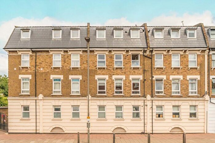 1 Bedroom Flat For Sale In Bedford Hill, Balham, SW12