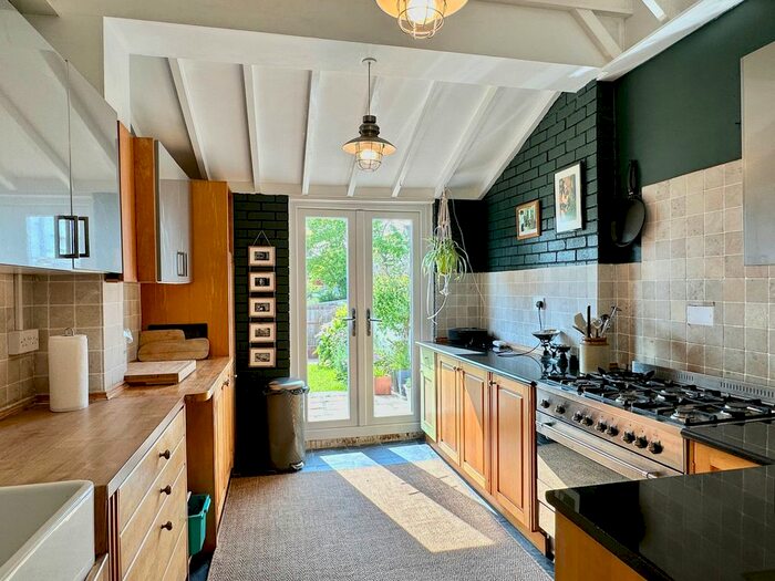 3 Bedroom Terraced House To Rent In Pantygwydr Road, Uplands, Swansea, SA2