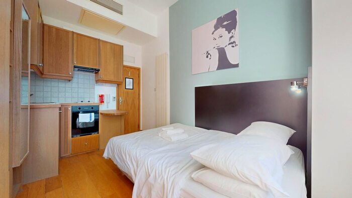 Studio To Rent In Cartwright Gardens, London, WC1H