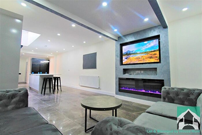 8 Bedroom Terraced House To Rent In Tiverton Road, Birmingham, B29