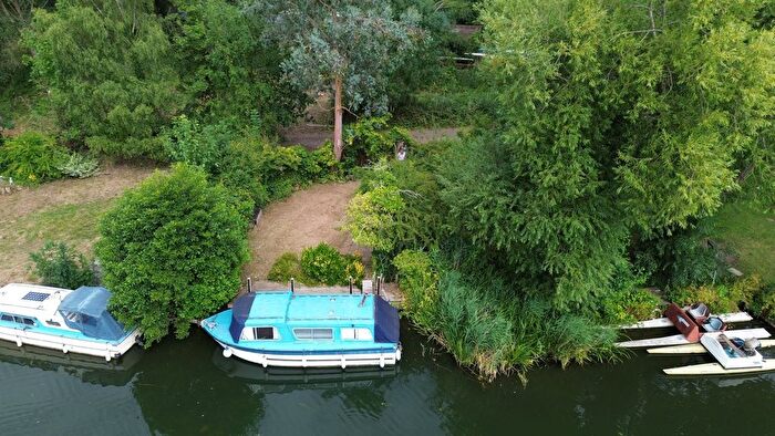 Land For Sale In Mooring Adjacent To Hardwick Boathouse, Hardwick, Whitchurch On Thames, Berkshire, RG8