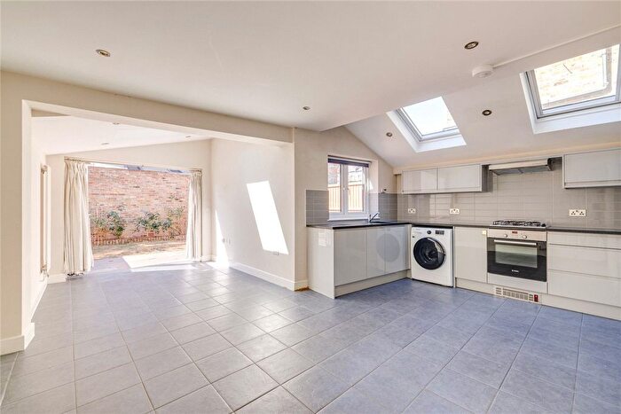 2 Bedroom Property To Rent In Wolseley Gardens, London, W4