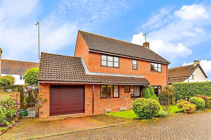 4 Bedroom Detached House For Sale In Manor Close, Deal, Kent, CT14