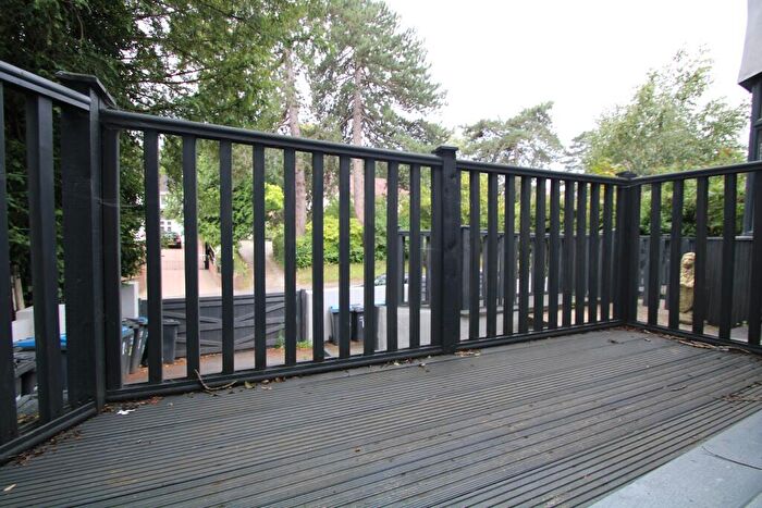 2 Bedroom Flat To Rent In Foxley Lane, Purley, CR8