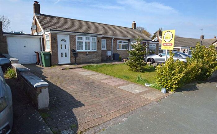 3 Bedroom Bungalow For Sale In Stonewood, Dartford, DA2