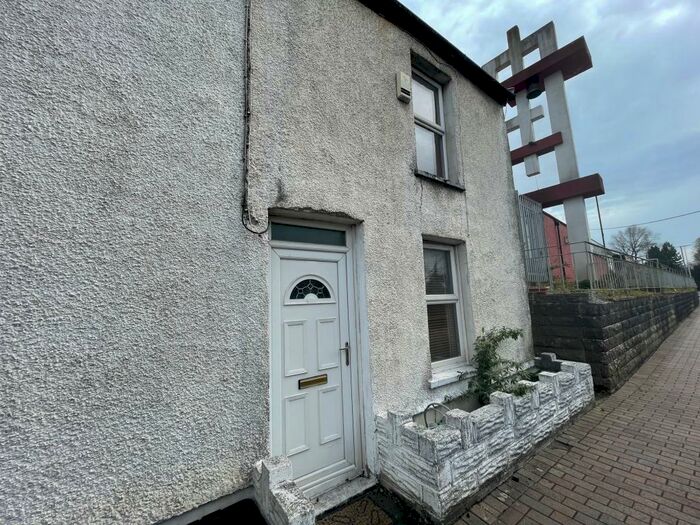 2 Bedroom House To Rent In Neath Road, Briton Ferry, Neath, SA11