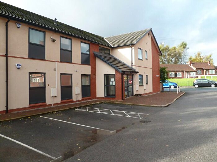 2 Bedroom Apartment To Rent In Lees Street, Ashton-Under-Lyne, Greater Manchester, OL6