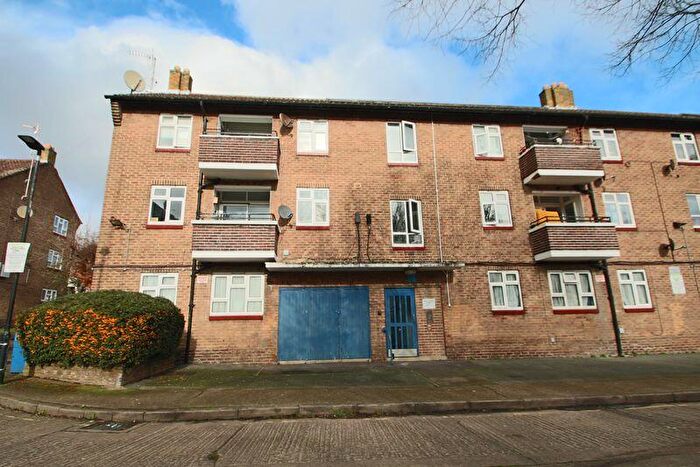 2 Bedroom Apartment To Rent In John Newton Court, Welling, DA16