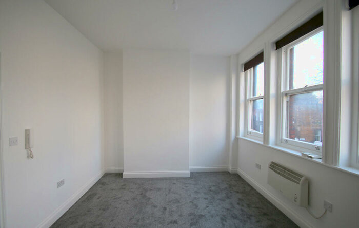 Studio To Rent In A Old Street (), Flat, Clerkenwell, EC1V