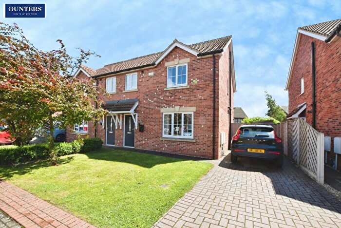 3 Bedroom Semi-Detached House For Sale In Bilberry Close, Scunthorpe, DN16