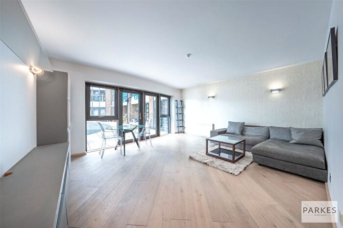 1 Bedroom Flat For Sale In St. Katharines Way, London, E1W