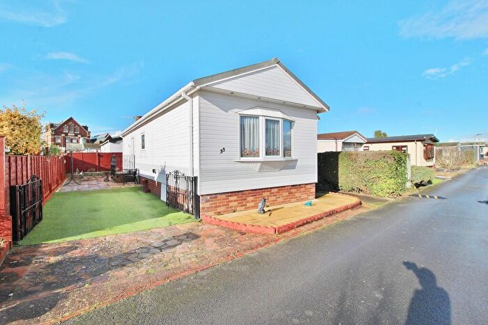 1 Bedroom Mobile Home For Sale In Henderson Park, Southsea, PO4