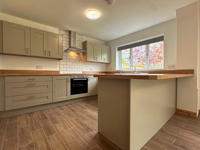 3 Bedroom Property To Rent In Woodchurch Road, Shadoxhurst, Ashford, TN26