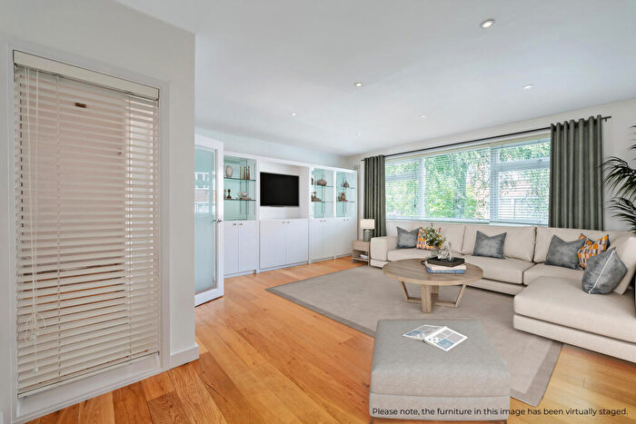 5 Bedroom House To Rent In Meadowbank, Primrose Hill, NW3