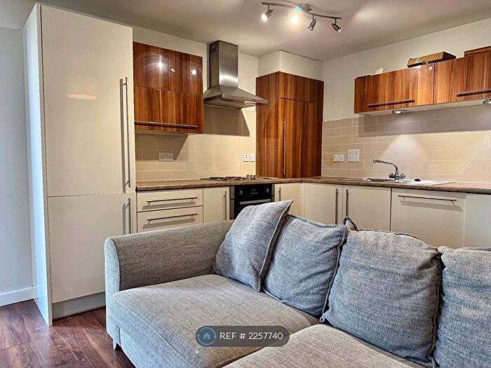 2 Bedroom Flat To Rent In Southbank Court, West Bridgford, Nottingham, NG2