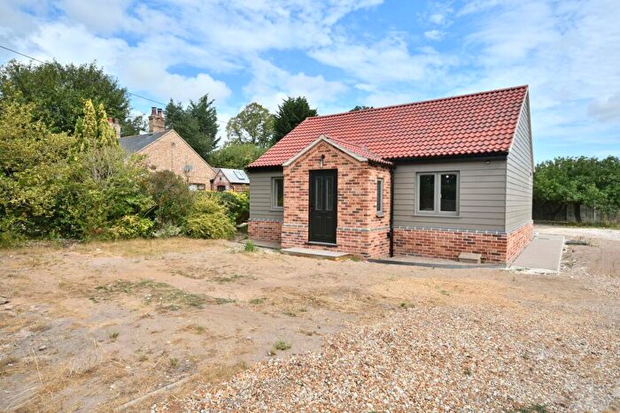 3 Bedroom Detached Bungalow For Sale In Common Road, Runcton Holme, King's Lynn, PE33