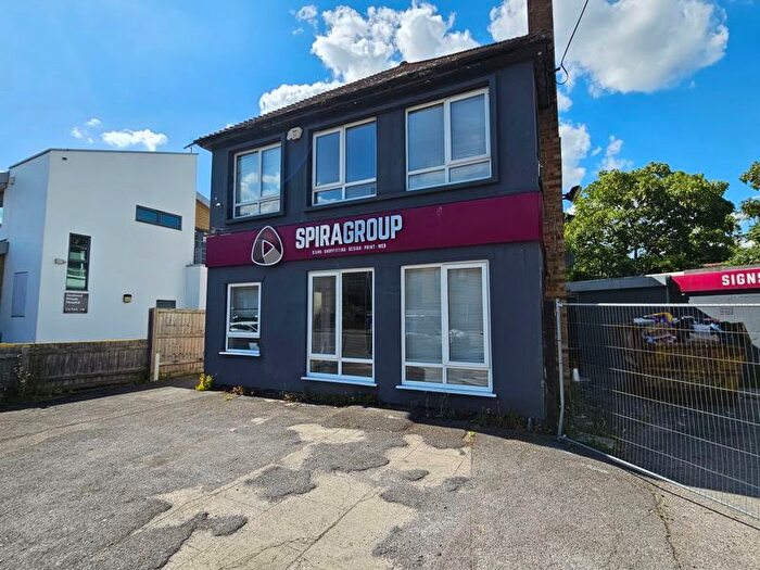 Property To Rent In Teddington Villas, Shakespeare Drive, Westcliff-On-Sea, SS0