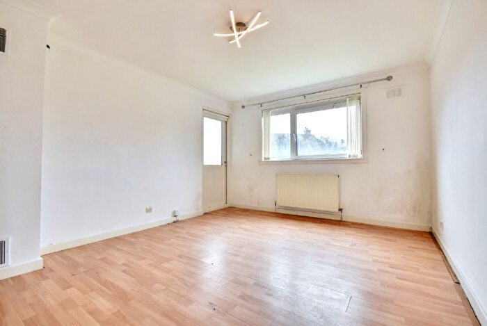 1 Bedroom Flat For Sale In Tower Drive, Inverclyde, Gourock, PA19