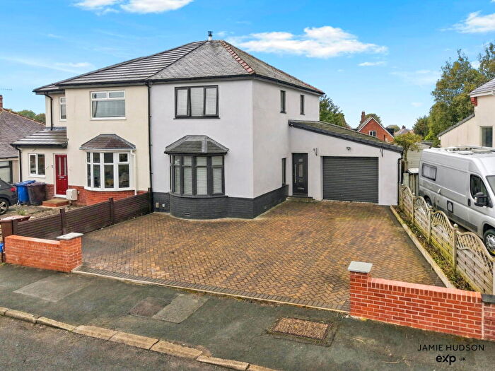 2 Bedroom Semi-Detached House For Sale In Dyneley Avenue, Burnley, BB10