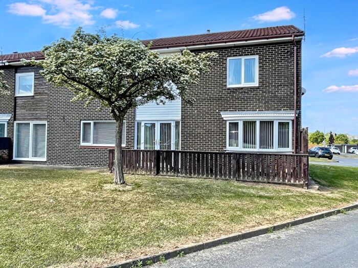 3 Bedroom End Of Terrace House For Sale In Balliol Close, Peterlee, Durham, SR8