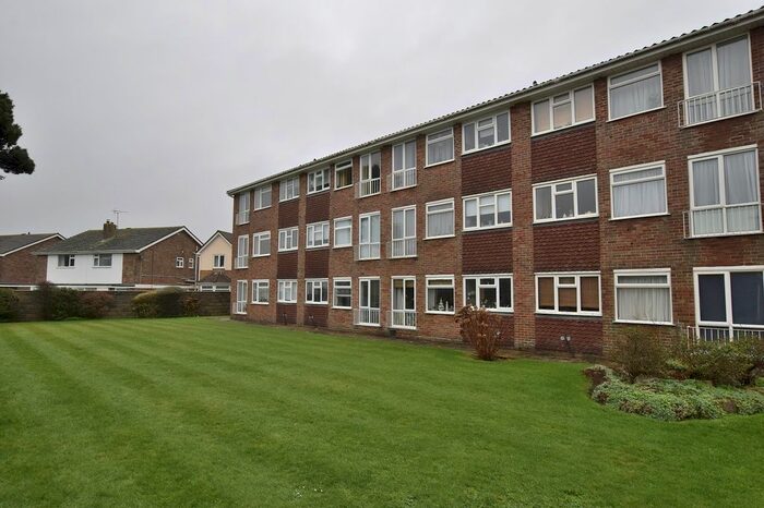 2 Bedroom Flat To Rent In Grove Road, Barton On Sea, New Milton, Hampshire., BH25