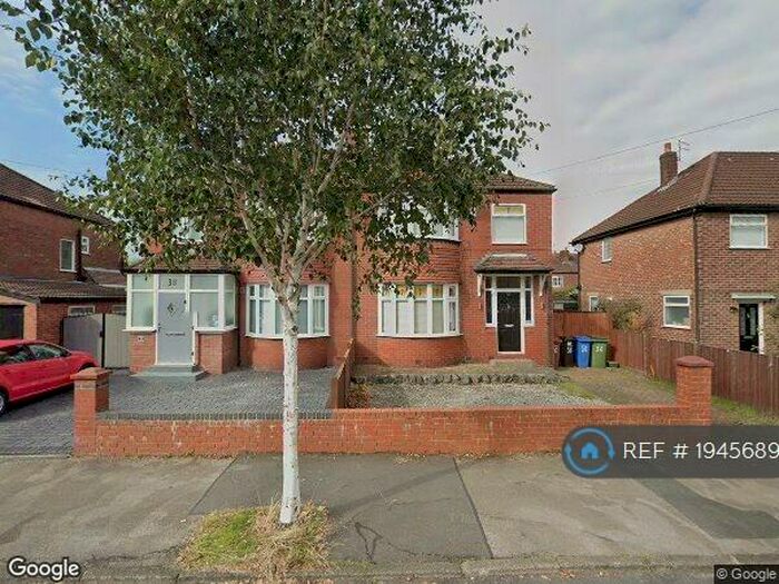 3 Bedroom Semi-Detached House To Rent In Hollymount Road, Stockport, SK2