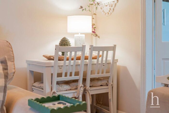 2 Bedroom Cottage For Sale In Sandy Lane, Heswall, CH60