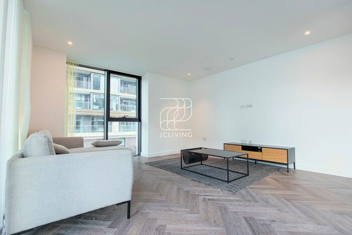 2 Bedroom Flat To Rent In London Docks, London, E1W