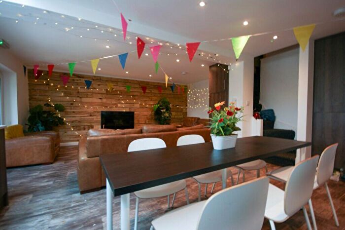 8 Bedroom Terraced House To Rent In Rookery Road, Selly Oak, Birmingham, B29