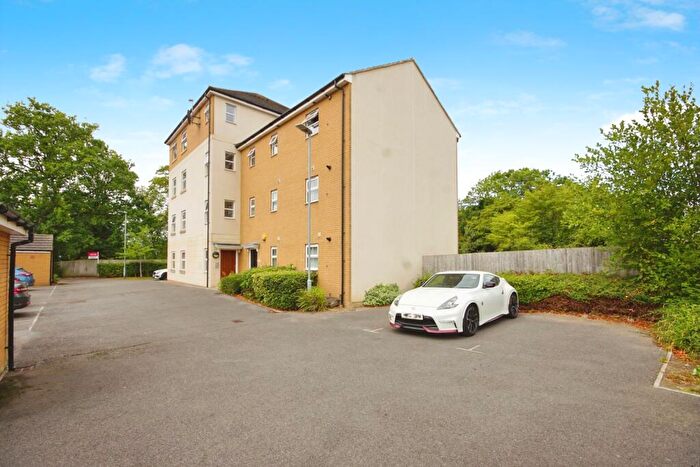 2 Bedroom Flat For Sale In Oak Leaze, Bristol, Avon, BS34
