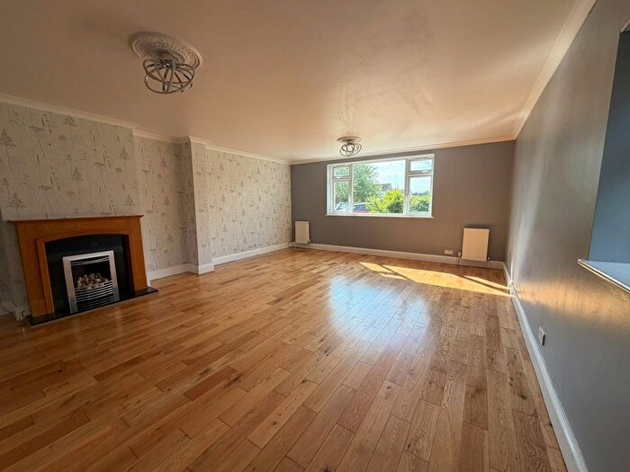 3 Bedroom Terraced House To Rent In Rochford Avenue, Waltham Abbey, EN9