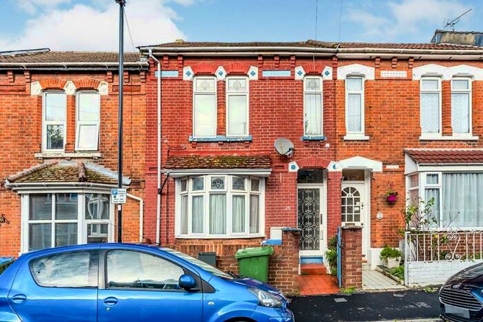 1 Bedroom Flat To Rent In Milton Road, Southampton, SO15