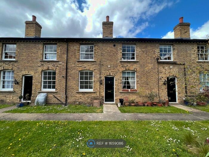 1 Bedroom Flat To Rent In Greenhill Terrace, London, SE18