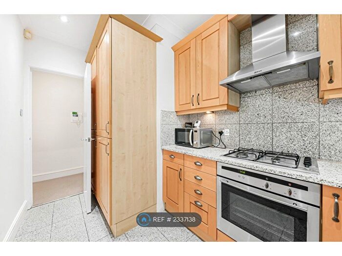 2 Bedroom Flat To Rent In Belsize Park, London, NW3