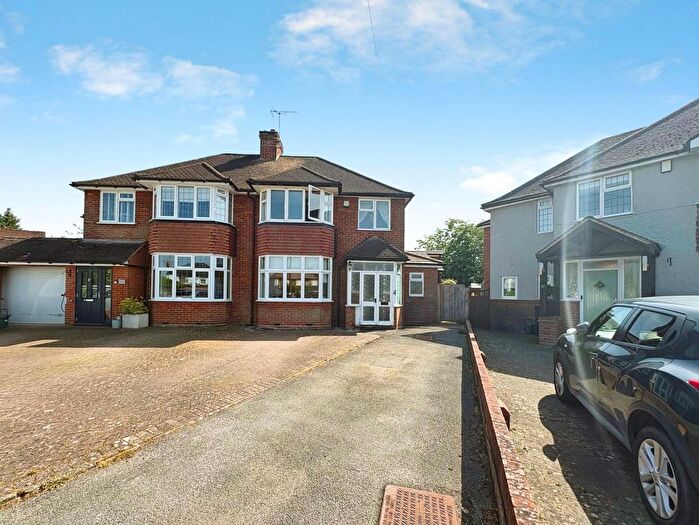 3 Bedroom Semi-Detached House For Sale In Ash Grove, Aylesbury, Buckinghamshire, HP21