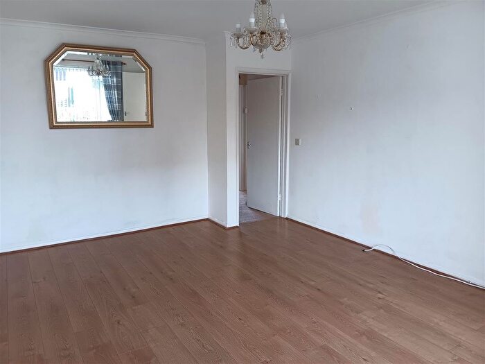 2 Bedroom Semi-Detached Bungalow For Sale In North Boundary Road, Brixham, TQ5