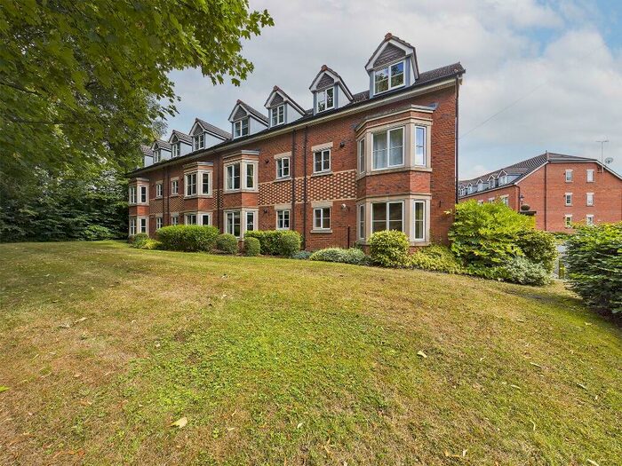 2 Bedroom Flat To Rent In Wycliffe Court, Hoole, Chester, CH2