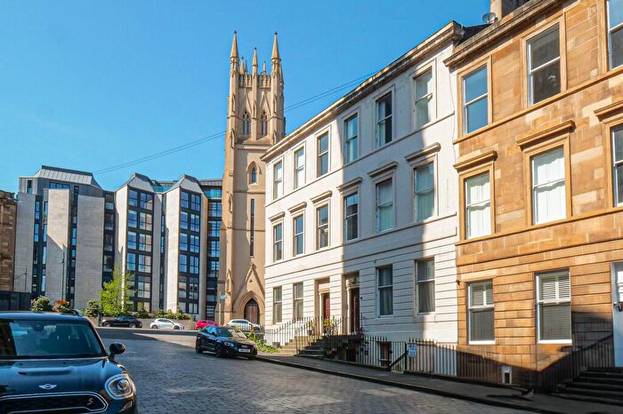 2 Bedroom Flat For Sale In Lynedoch Street, Park, G3
