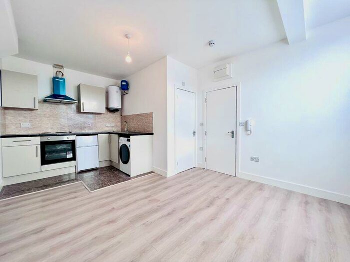 Studio To Rent In Morning Lane, Homerton, E9