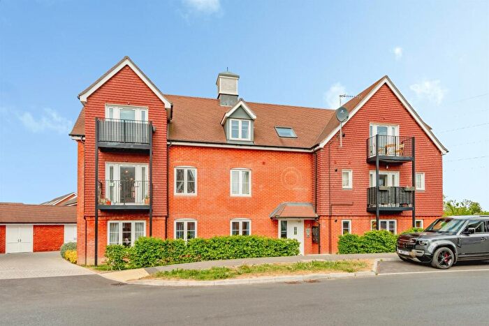 2 Bedroom Apartment For Sale In Hoadley Road, Horley, RH6